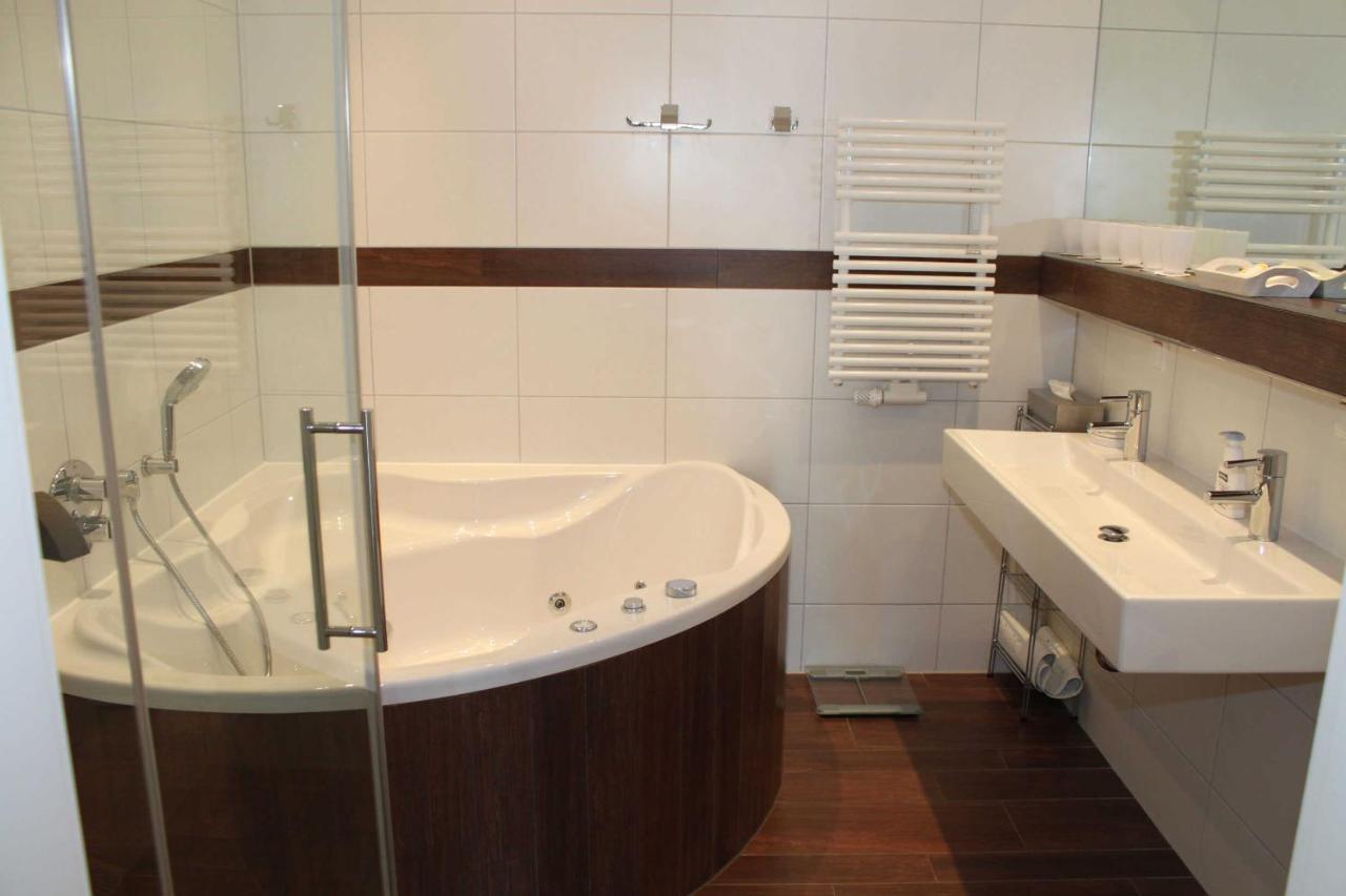 Ruegen Star Appartements De Luxe ซาสนิทซ์ ภายนอก รูปภาพ
